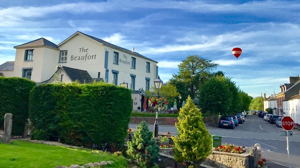 The Beaufort, Raglan Hotel ภายนอก รูปภาพ